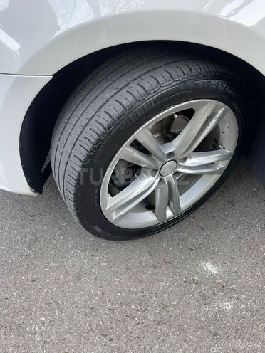 Volkswagen Passat 2013, 330,000 km - 2.5 l - Bakı