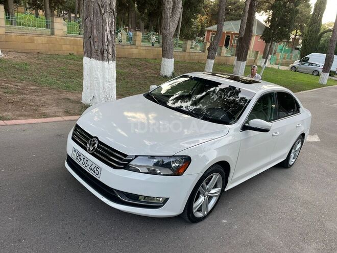 Volkswagen Passat 2013, 330,000 km - 2.5 l - Bakı