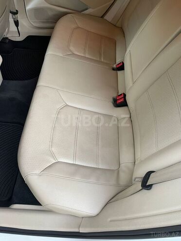 Volkswagen Passat 2013, 330,000 km - 2.5 l - Bakı
