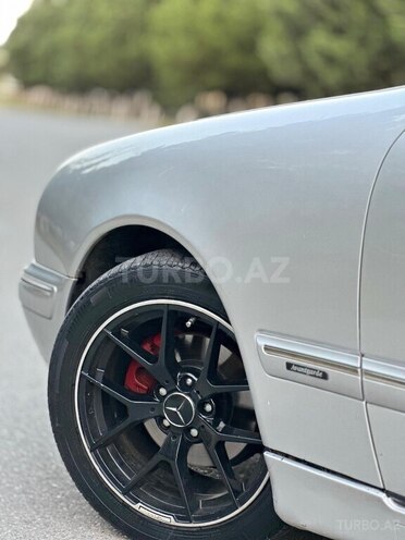 Mercedes E 240 2000, 295,603 km - 2.4 l - Bakı