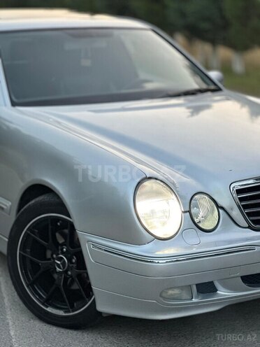 Mercedes E 240 2000, 295,603 km - 2.4 l - Bakı