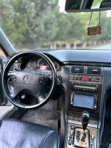Mercedes E 240 2000, 295,603 km - 2.4 l - Bakı