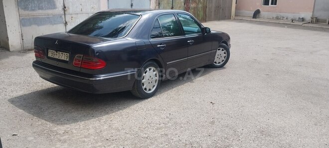 Mercedes E 220 d 2000, 498,000 km - 2.2 l - Bakı
