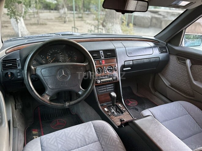 Mercedes C 200 1995, 256,000 km - 2.0 l - Bakı