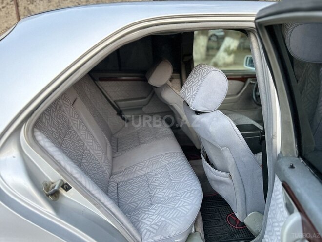Mercedes C 200 1995, 256,000 km - 2.0 l - Bakı
