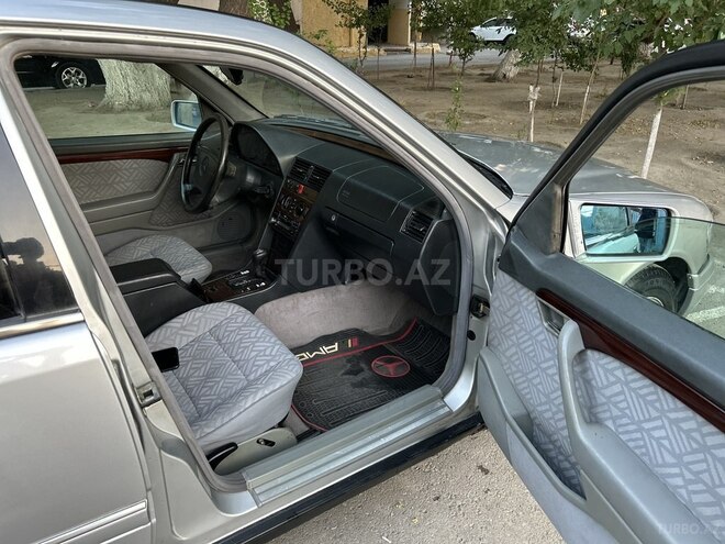 Mercedes C 200 1995, 256,000 km - 2.0 l - Bakı