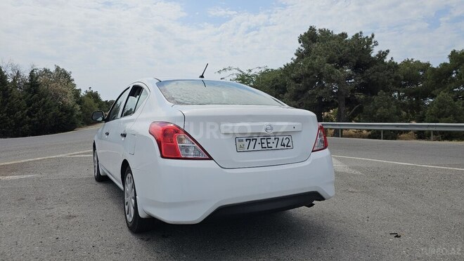 Nissan Versa 2015, 450,616 km - 1.6 l - Bakı