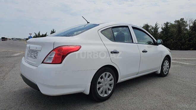 Nissan Versa 2015, 450,616 km - 1.6 l - Bakı