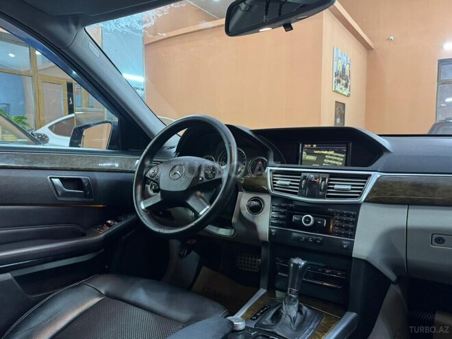Mercedes E 220-18