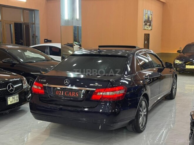 Mercedes E 220-21