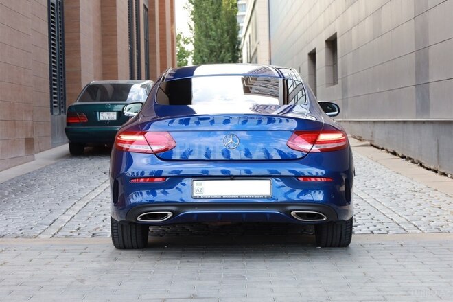 Mercedes C 300-4