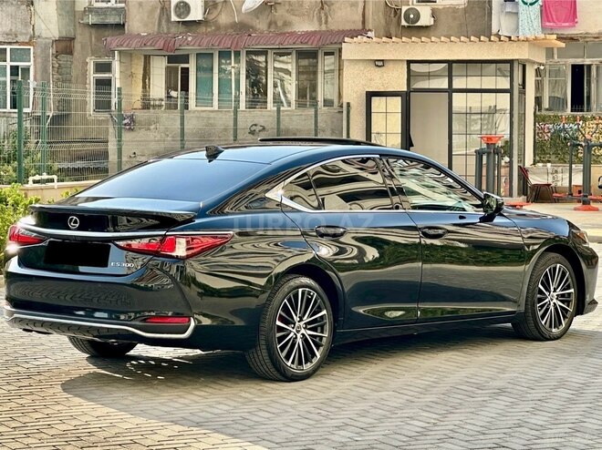 Lexus ES 300h 2022, 40,000 km - 2.5 l - Bakı