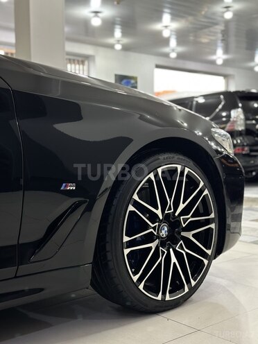 BMW 530e-7