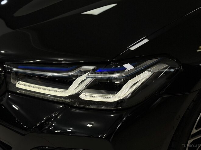 BMW 530e-14