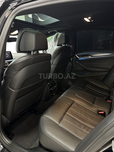 BMW 530e-19