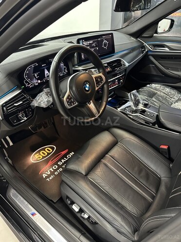 BMW 530e-11
