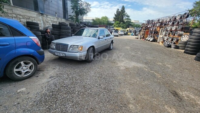 Mercedes E 200 1995, 490,000 km - 2.0 l - Bakı