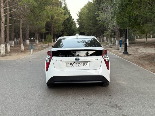 Toyota Prius 2017, 126,800 km - 1.8 l - Bakı