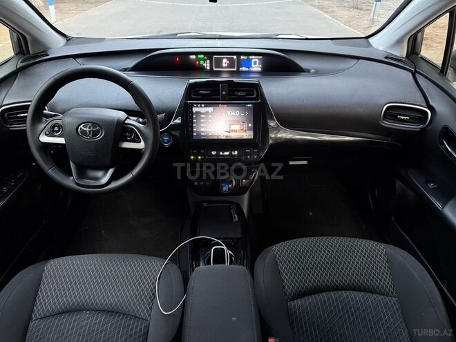 Toyota Prius 2017, 126,800 km - 1.8 l - Bakı