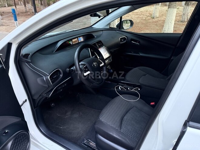 Toyota Prius 2017, 126,800 km - 1.8 l - Bakı