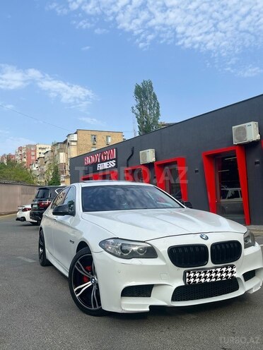 BMW 528 2014, 335,000 km - 2.0 l - Bakı