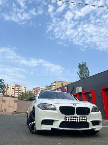 BMW 528 2014, 335,000 km - 2.0 l - Bakı