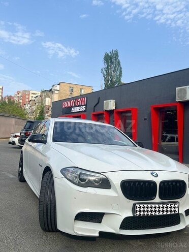 BMW 528 2014, 335,000 km - 2.0 l - Bakı