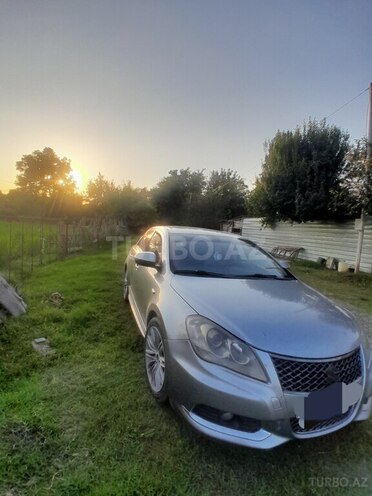 Suzuki Kizashi 2010, 413,601 km - 2.4 l - Zaqatala