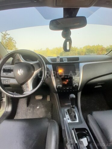 Suzuki Kizashi 2010, 413,601 km - 2.4 l - Zaqatala