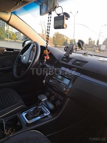 Volkswagen Passat 2009, 202,959 km - 1.8 l - Gəncə