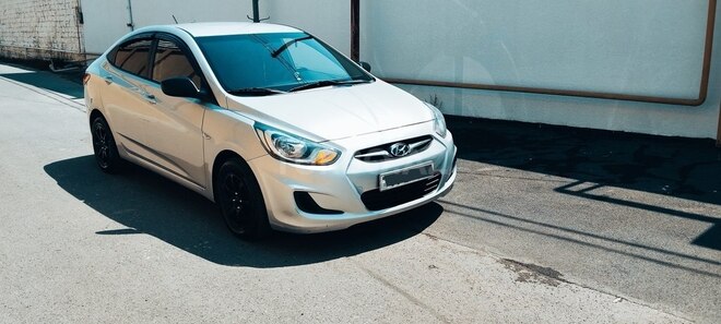 Hyundai Accent 2013, 140,000 km - 1.6 l - Bakı