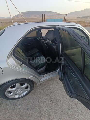 Mercedes C 230 2000, 250,000 km - 2.3 л - Siyəzən