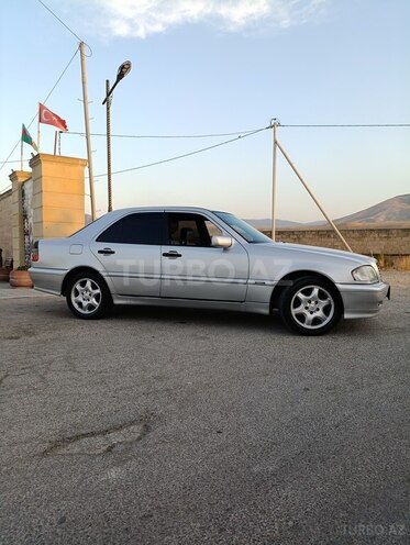 Mercedes C 230 2000, 250,000 km - 2.3 л - Siyəzən