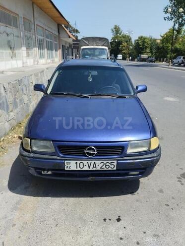 Opel Astra 1995, 204,000 km - 1.4 l - Şəki
