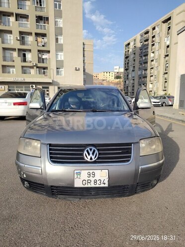 Volkswagen Passat 2003, 319,000 km - 1.8 l - Bakı