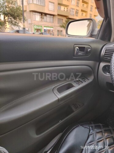 Volkswagen Passat 2003, 319,000 km - 1.8 l - Bakı