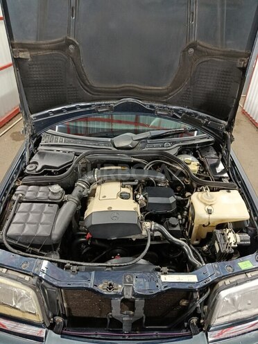 Mercedes C 200 1997, 390,000 km - 2.0 l - Gəncə