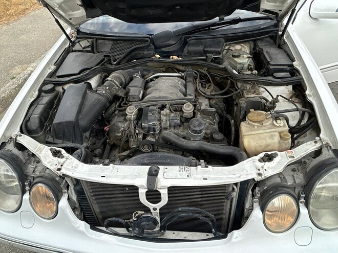 Mercedes E 280-14