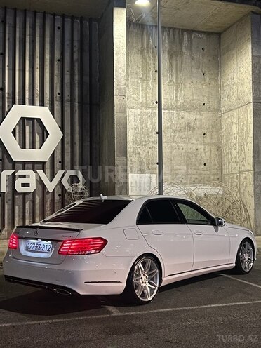 Mercedes E 220 d-5