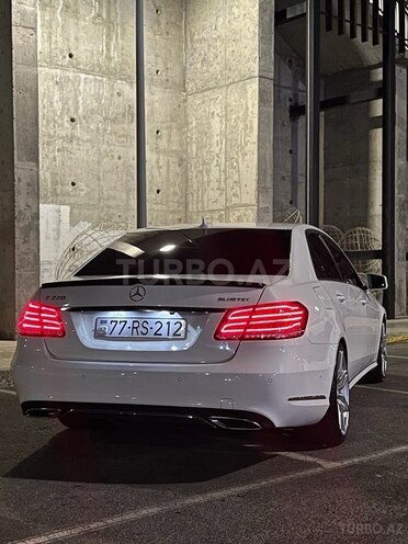 Mercedes E 220 d-6