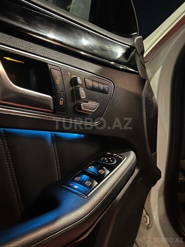 Mercedes E 220 d-9