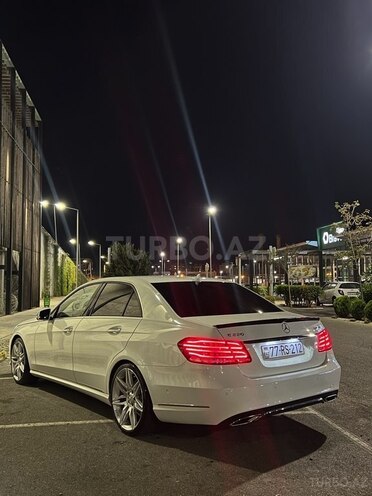 Mercedes E 220 d-7