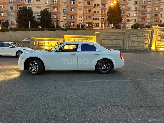 Chrysler 300C-4