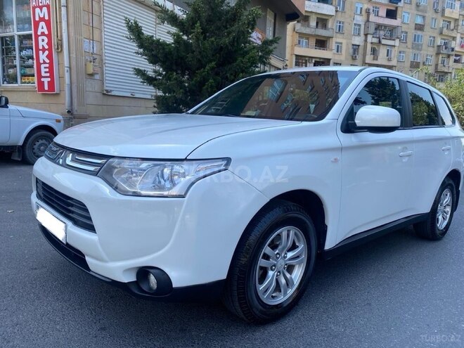 Mitsubishi Outlander 2013, 171,476 km - 2.4 л - Bakı