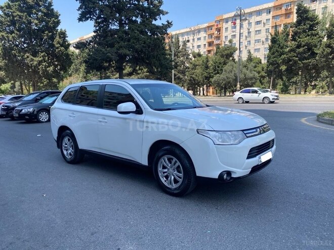 Mitsubishi Outlander 2013, 171,476 km - 2.4 л - Bakı