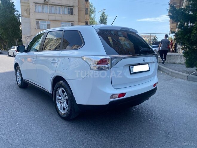 Mitsubishi Outlander 2013, 171,476 km - 2.4 л - Bakı