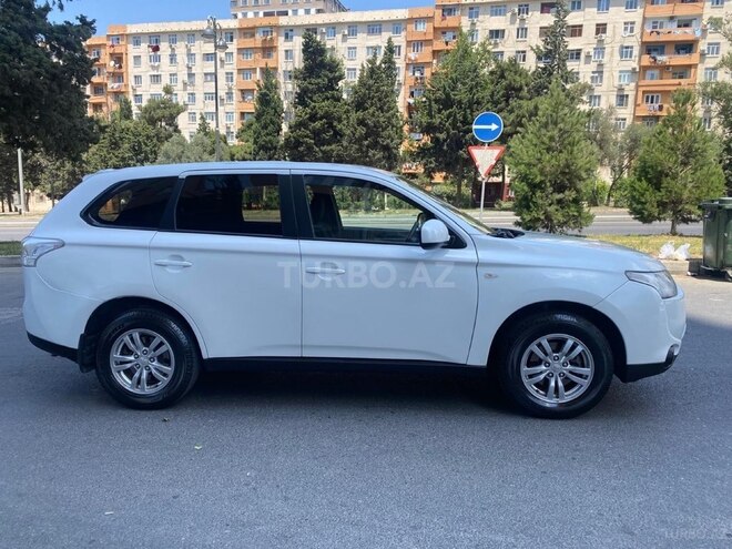 Mitsubishi Outlander 2013, 171,476 km - 2.4 л - Bakı