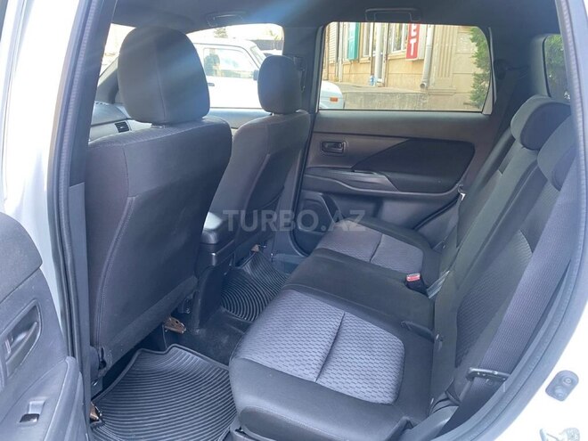 Mitsubishi Outlander 2013, 171,476 km - 2.4 л - Bakı