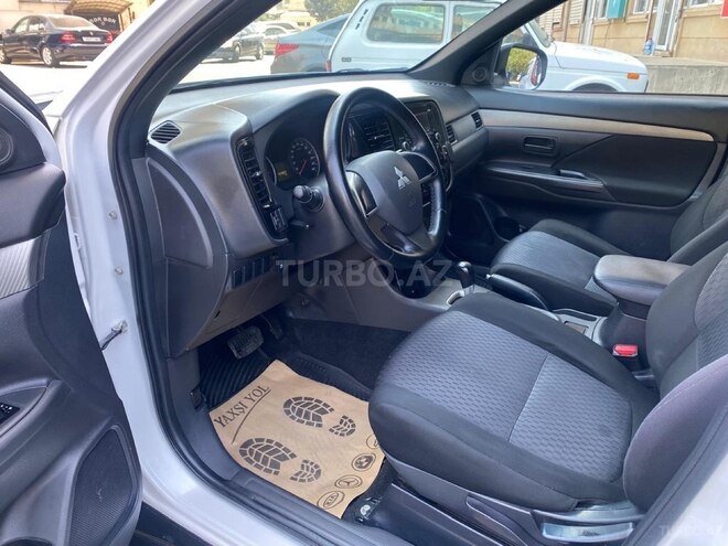 Mitsubishi Outlander 2013, 171,476 km - 2.4 л - Bakı