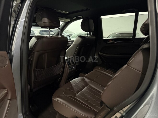 Mercedes GLS 400 4MATIC-17